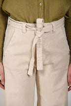 Vivienne City pantalon chino femme en bull stretch balloon fit