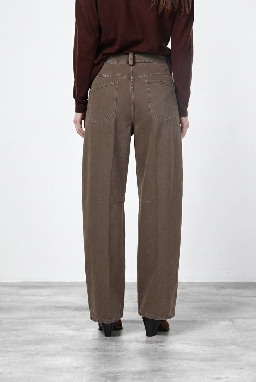 Veronique women’s chino pants in twill with balloon fit ①
