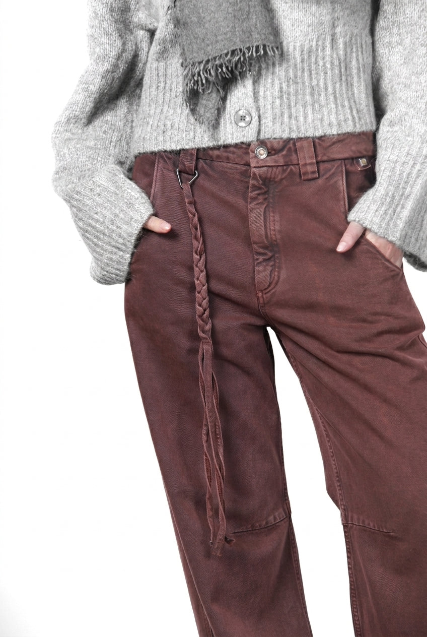 Violette women’s chino pants in twill with balloon fit ①
