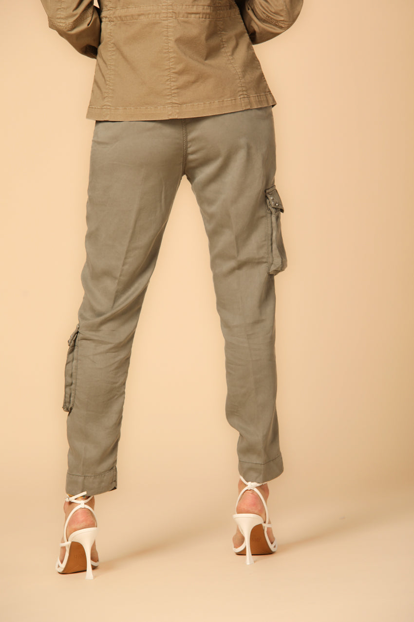 immagine 6 di pantalone cargo donna modello Asia Snake in verde militare relaxed fit di Mason's