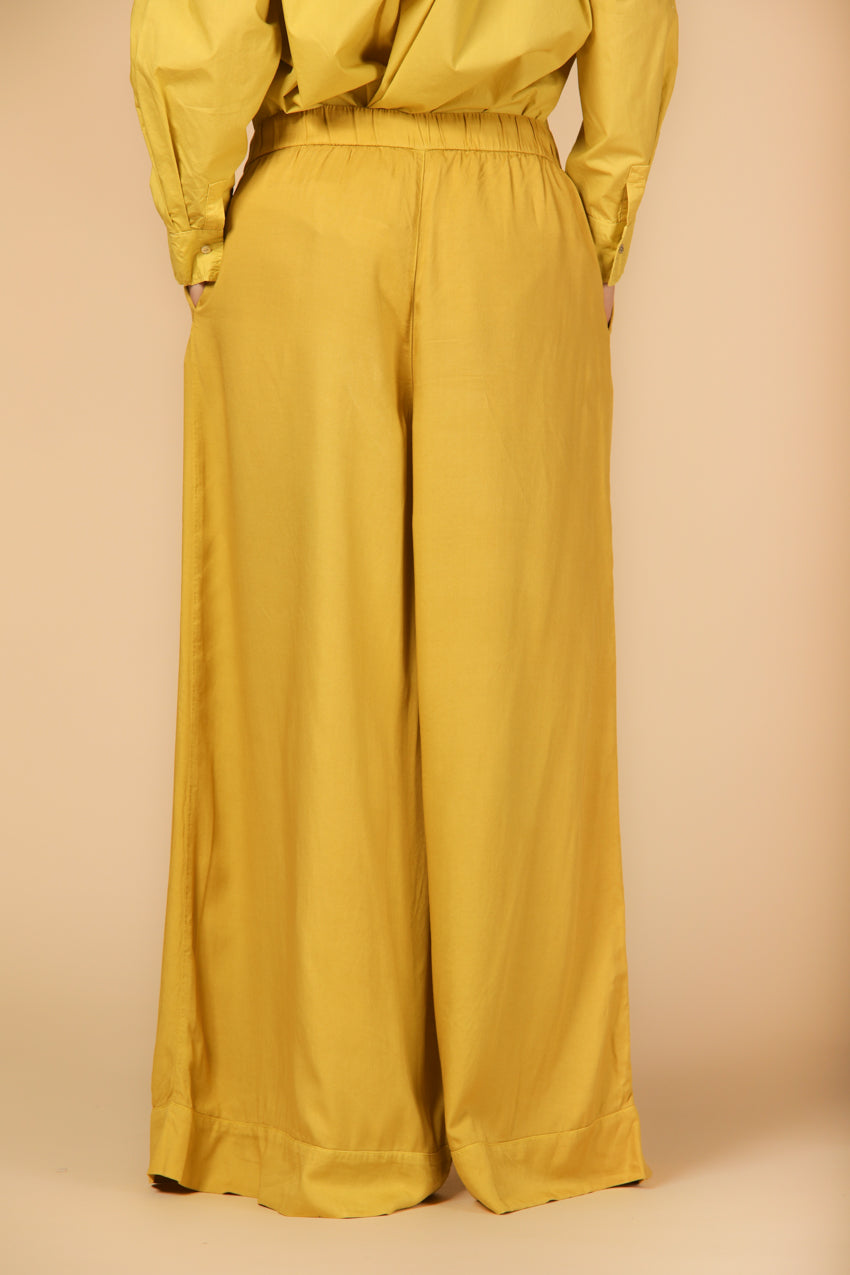 immagine 5 di pantalone chino donna modello Portofino in giallo relaxed fit di Mason's