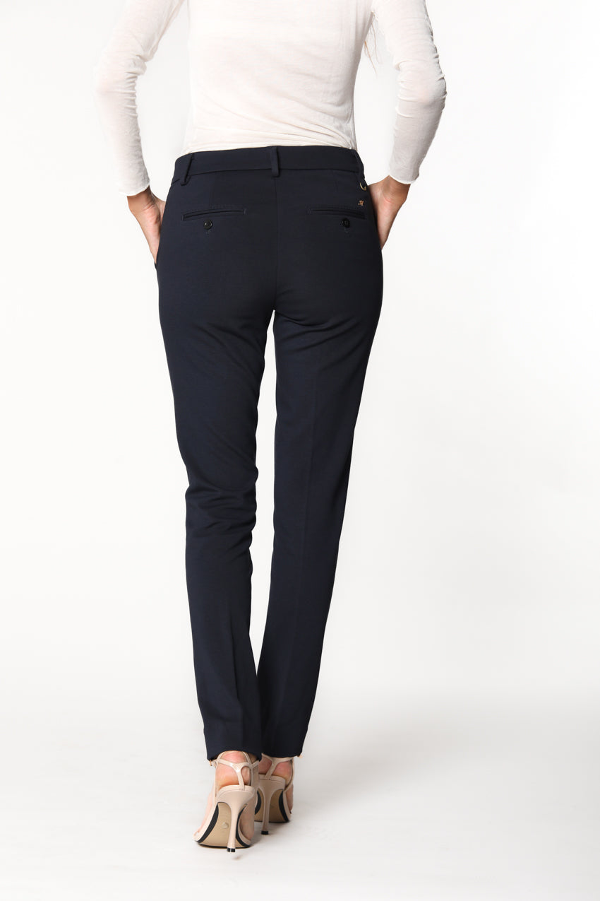 New York Slim pantalone chino donna in jersey tecnico slim fit ①