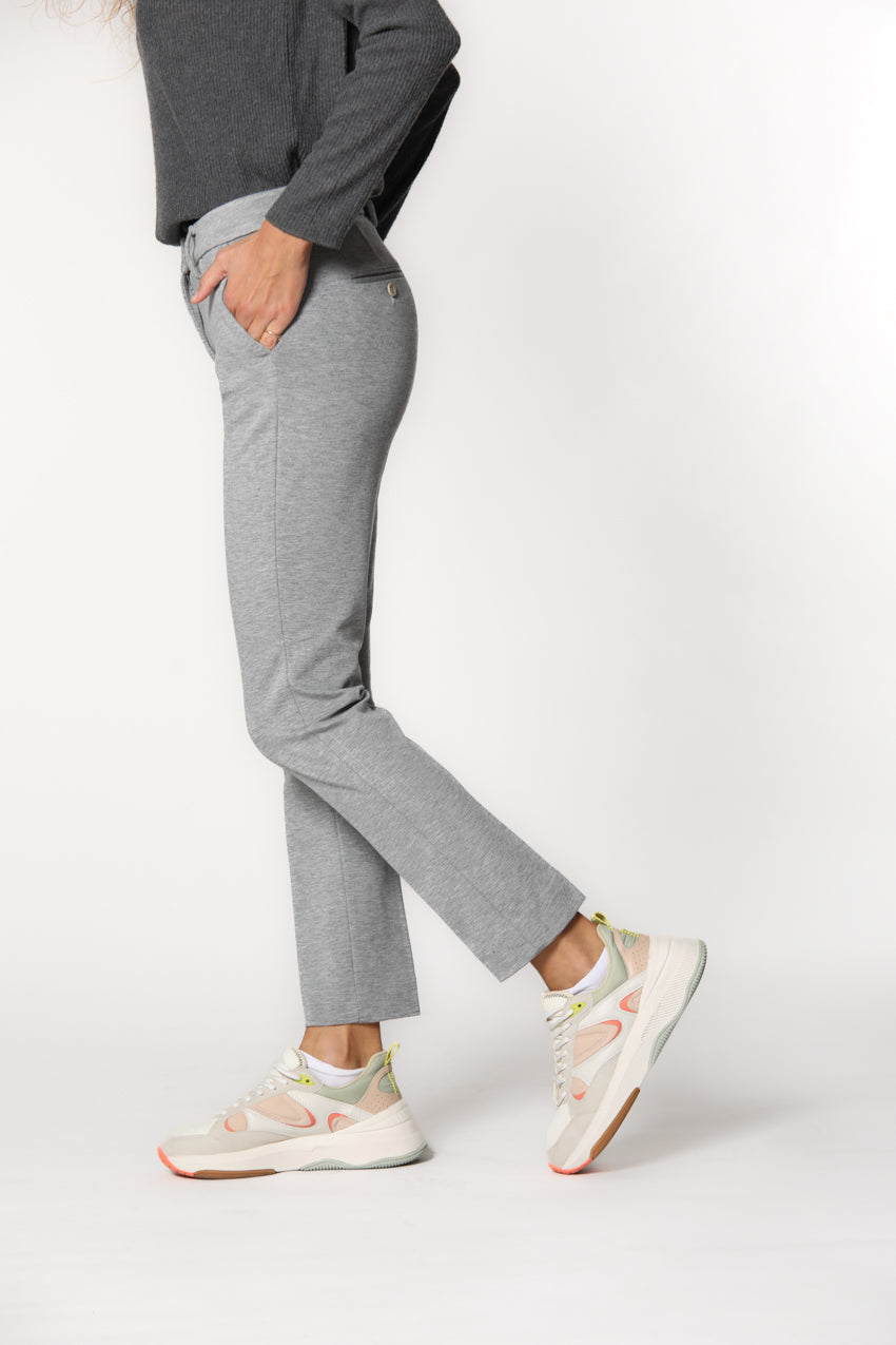 New York Slim pantalon chino femme en jersey technique coupe slim ①