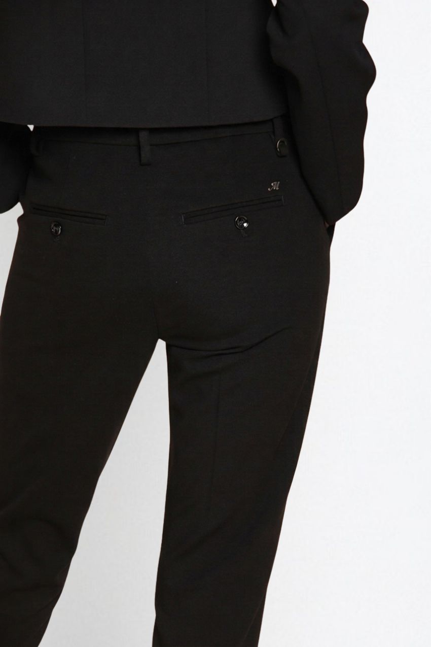 New York Slim pantalon chino femme en jersey technique slim fit ①

