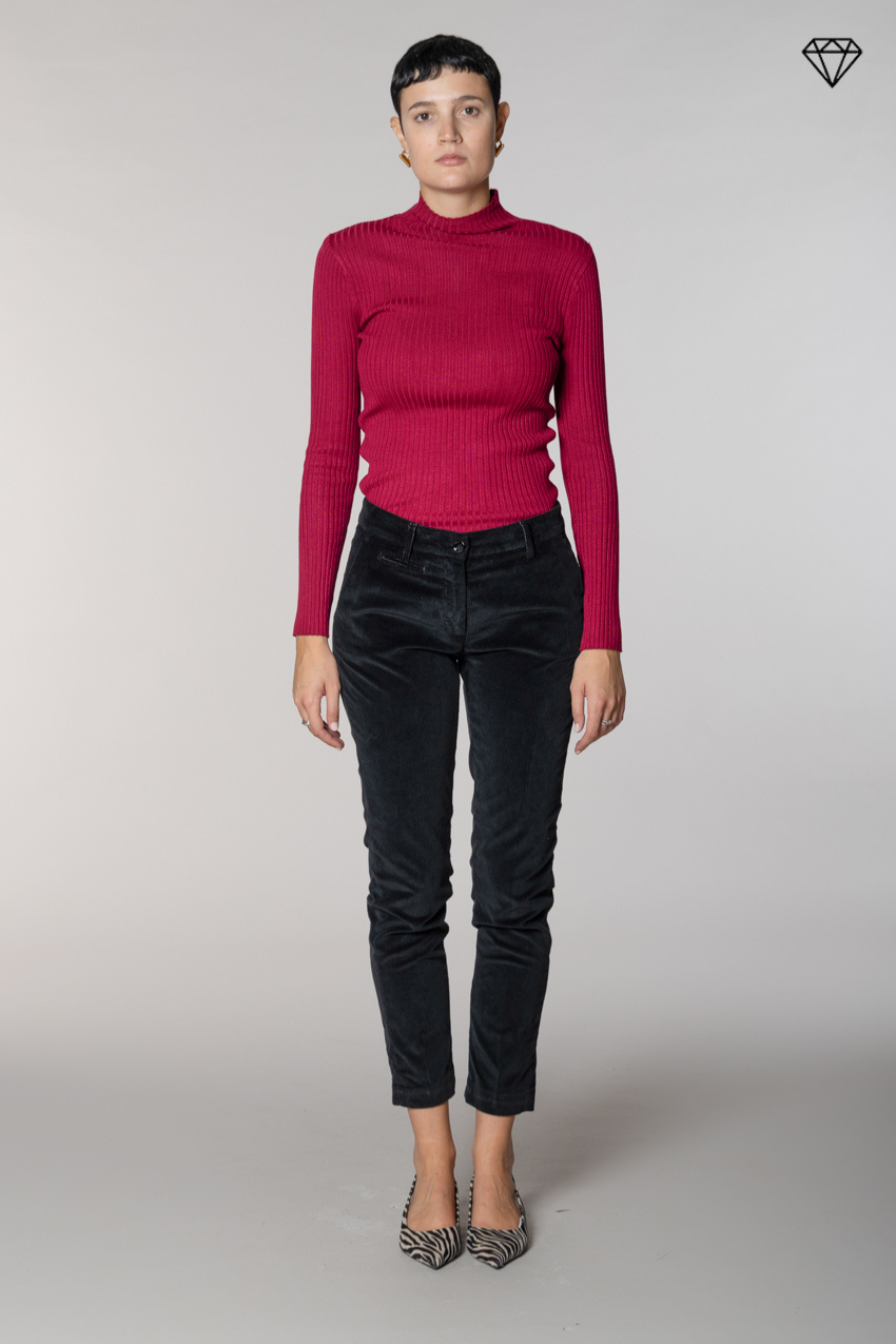 New York Slim pantalone chino donna in velluto a coste slim fit ①