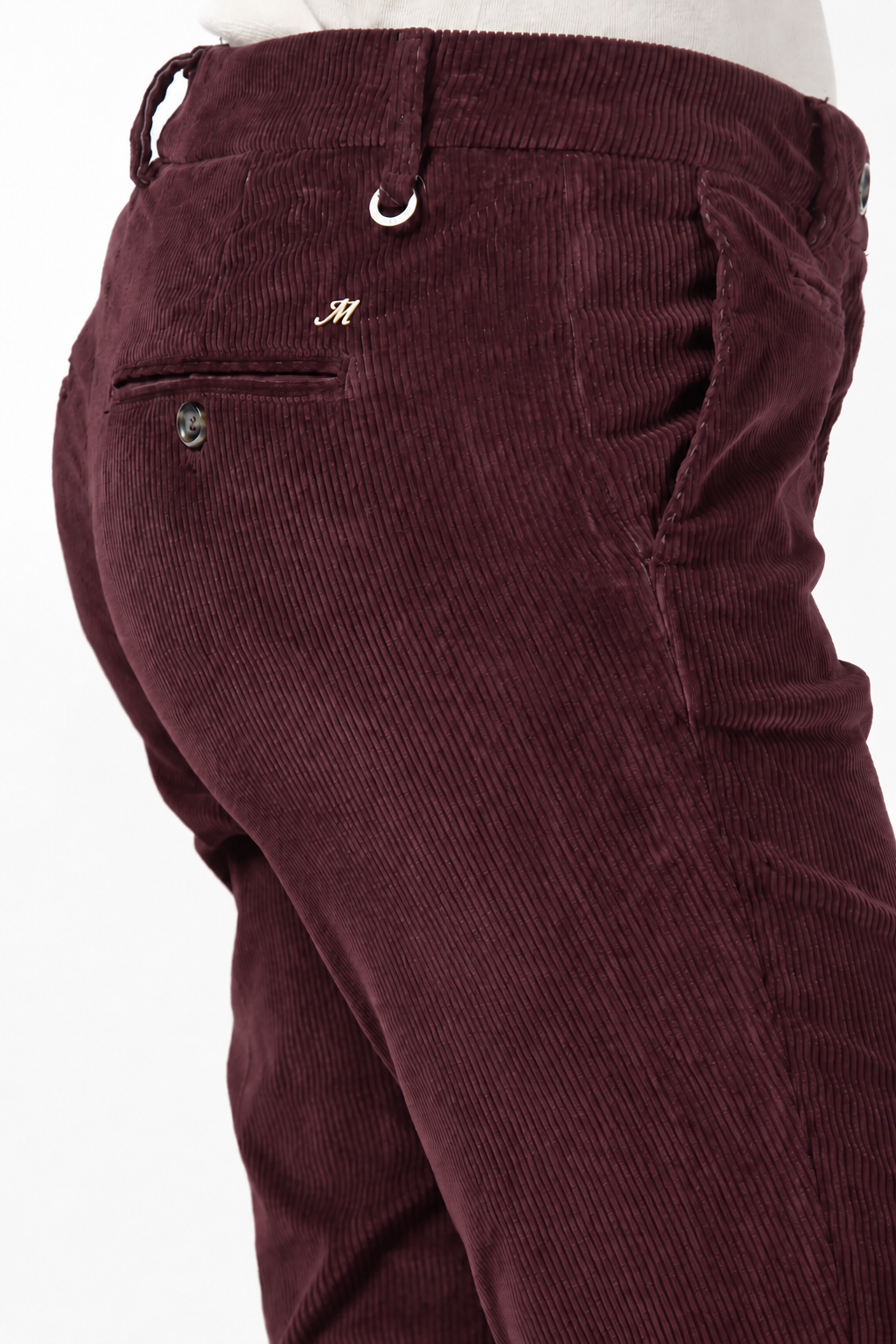 New York Slim women’s chino trousers in wide-wale corduroy slim fit ①
