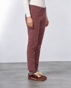 New York Slim pantalón chino de mujer en terciopelo de pana ancha slim fit ①