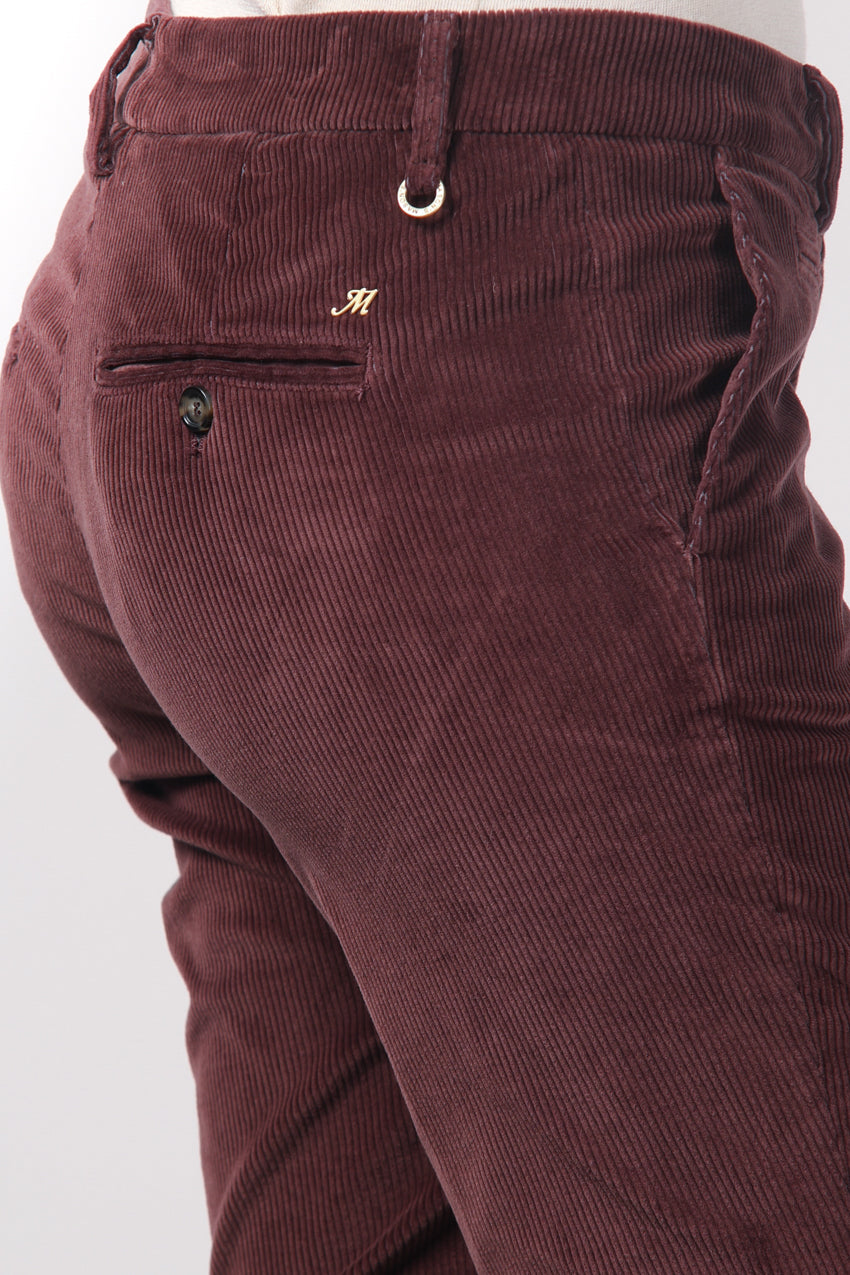 New York Slim pantalon chino femme en velours à grosses côtes slim fit ①