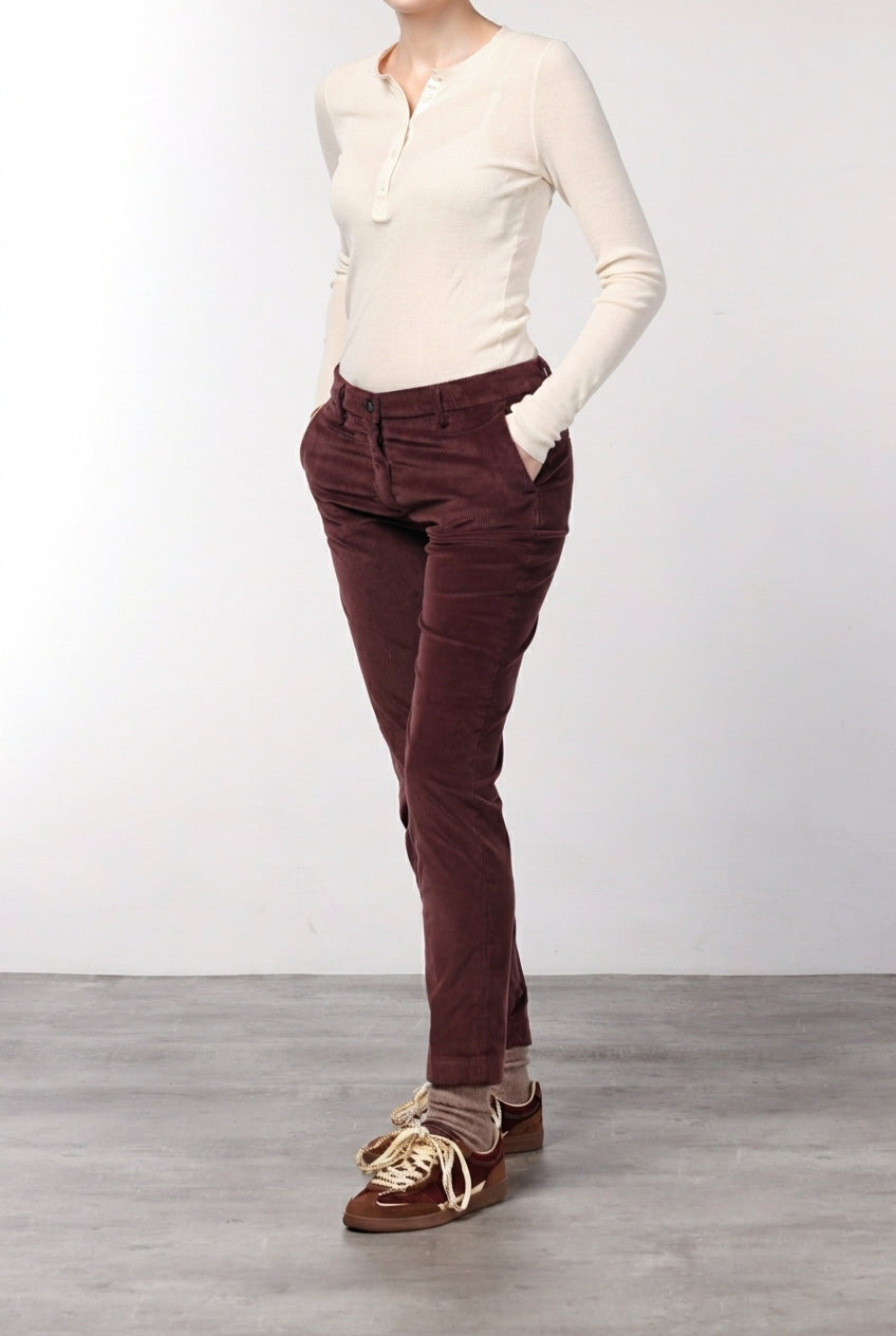 New York Slim pantalone chino donna in velluto a costa grande slim fit ①