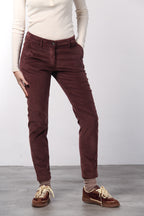 New York Slim pantalon chino femme en velours à grosses côtes slim fit ①