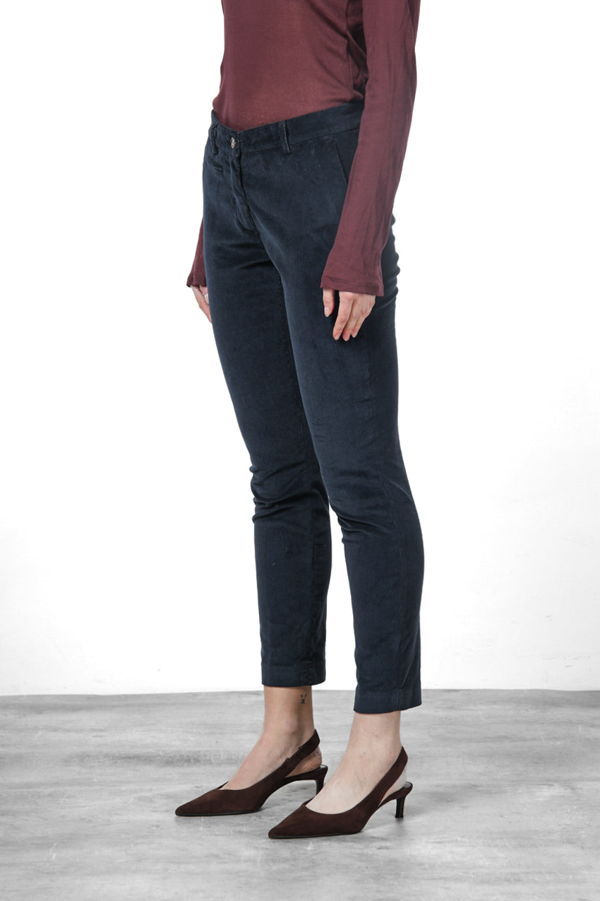 New York Slim Damen-Chinohose aus Breitcord, Slim Fit ①