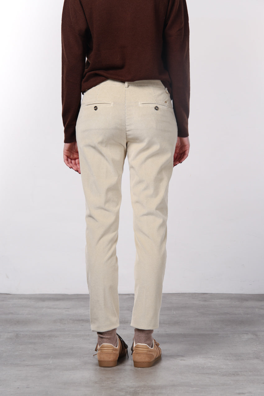 New York Slim pantalone chino donna in velluto a costa grande slim fit ①