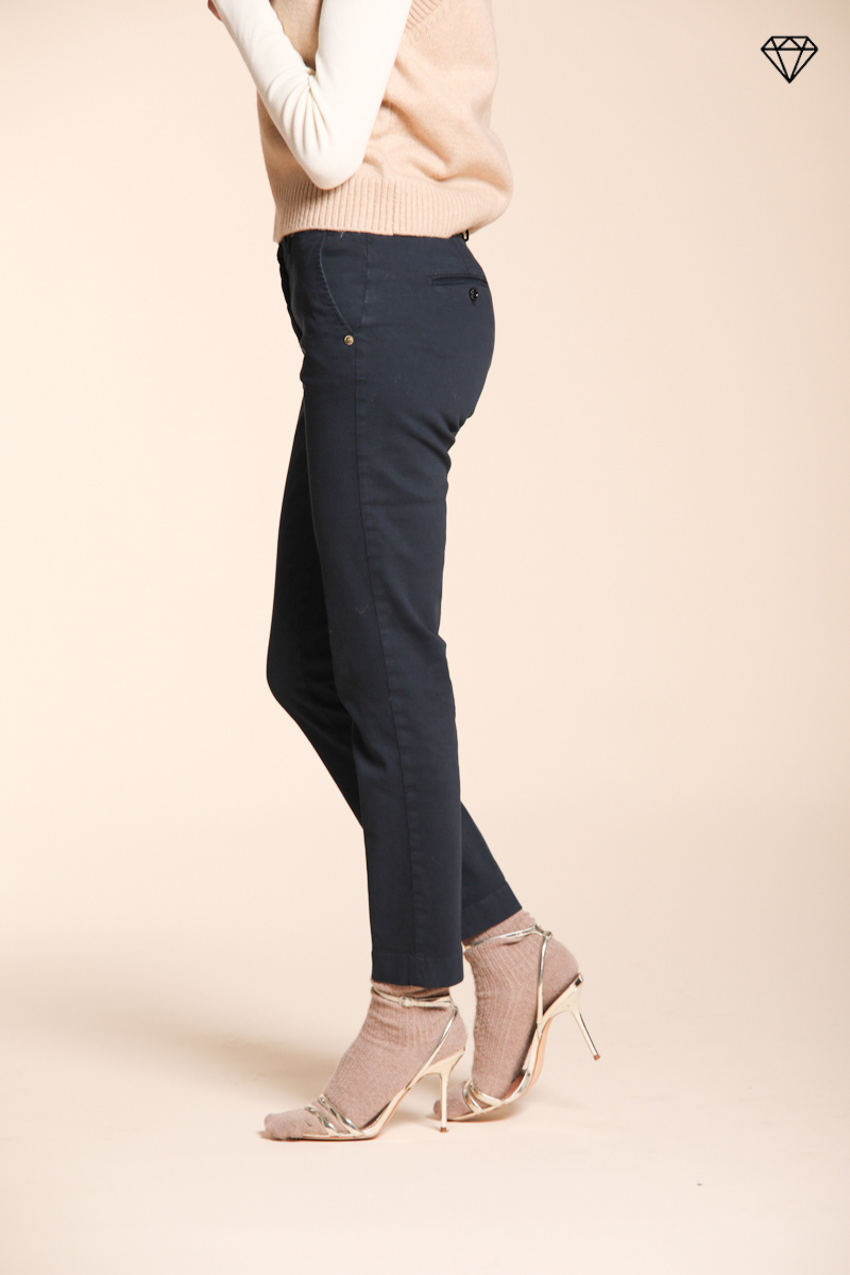 New York Slim women’s chino trousers in satin slim fit ①