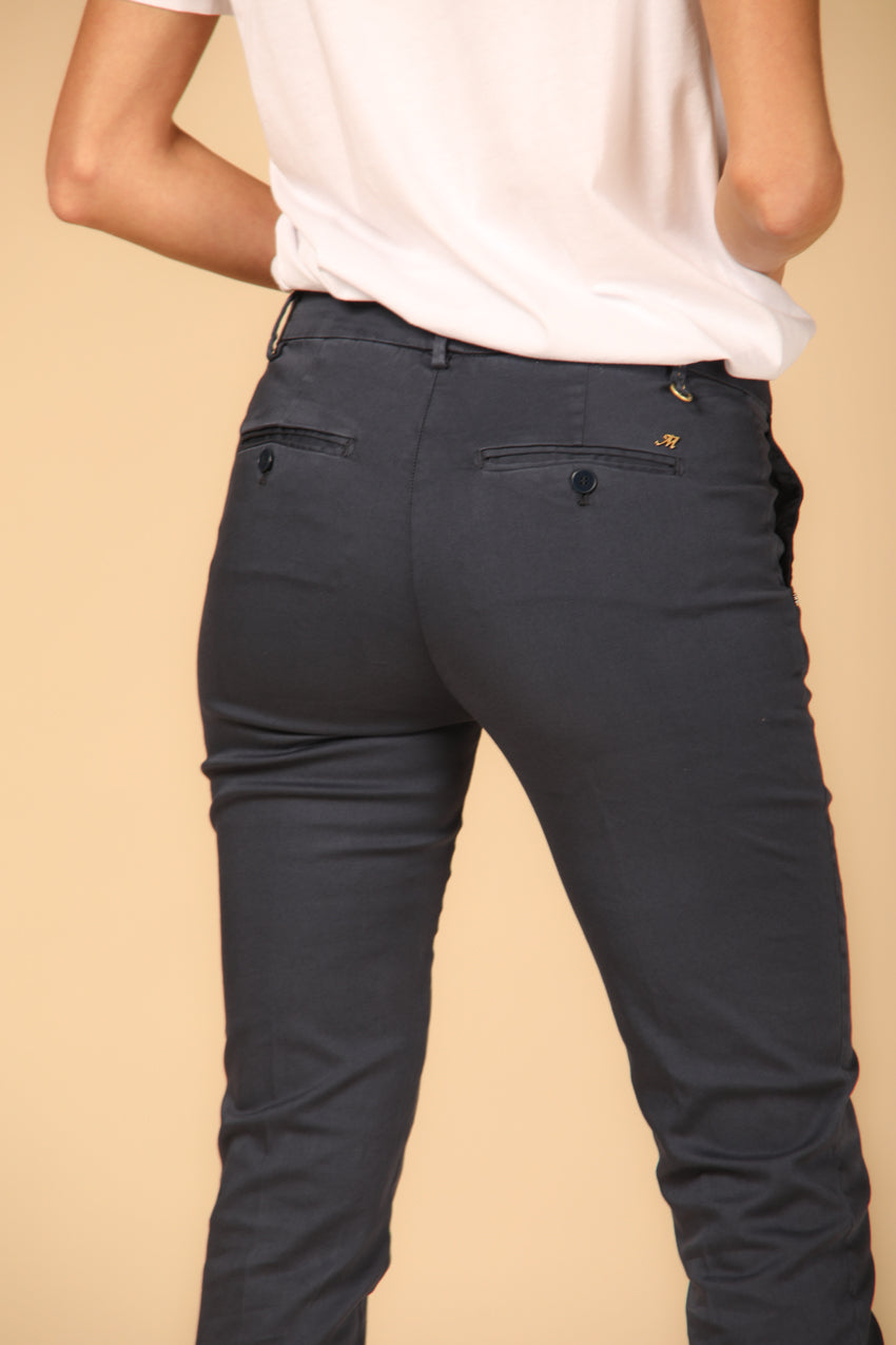 immagine 3 di pantalone chino donna modello New York Slim in blu navy di Mason's