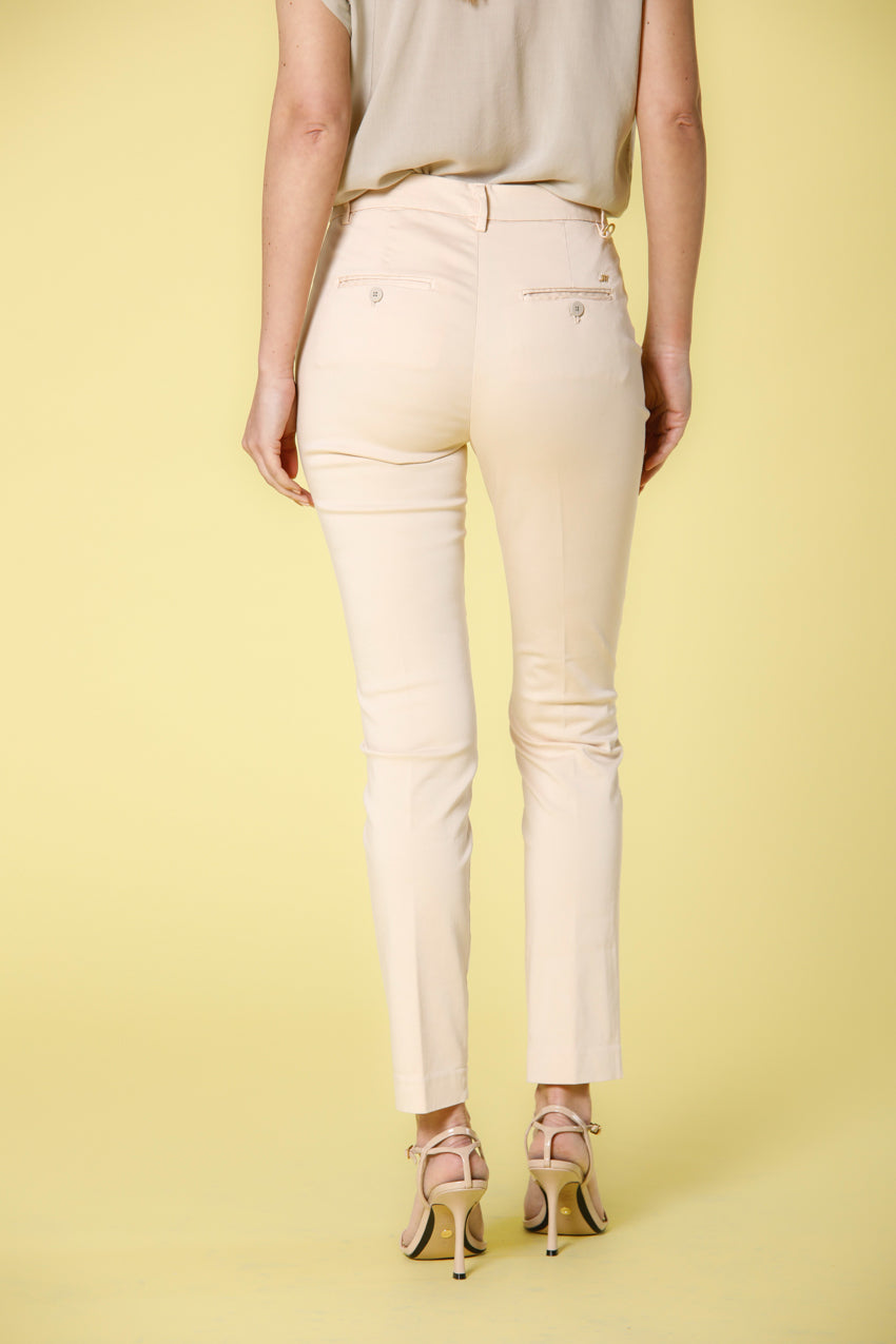 Bild 4 von Damen Chino Hose aus Stretch-Satin in Pastellrosa, Modell New York Slim von Mason's