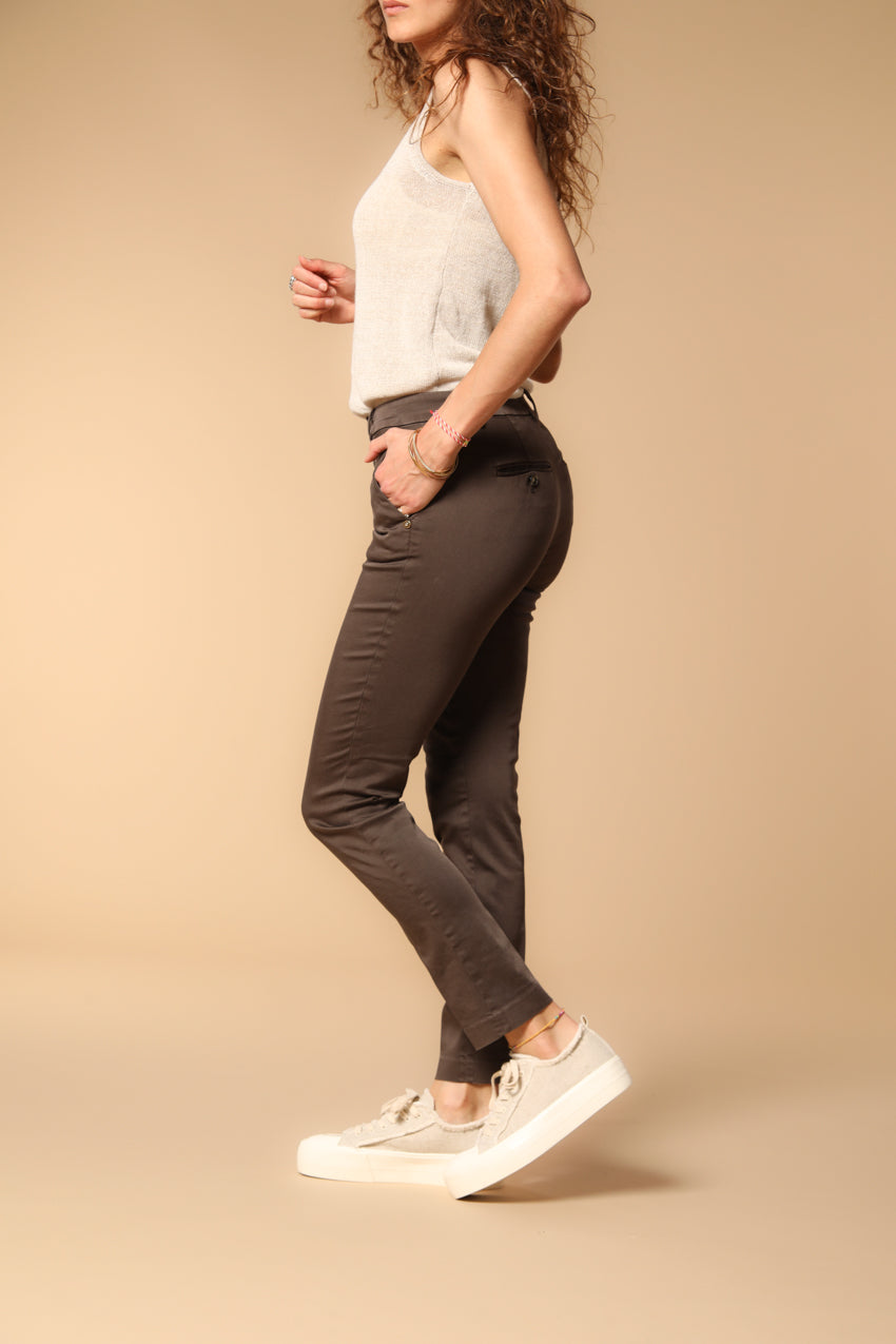 New York Slim pantalone chino donna in raso stretch slim fit ①