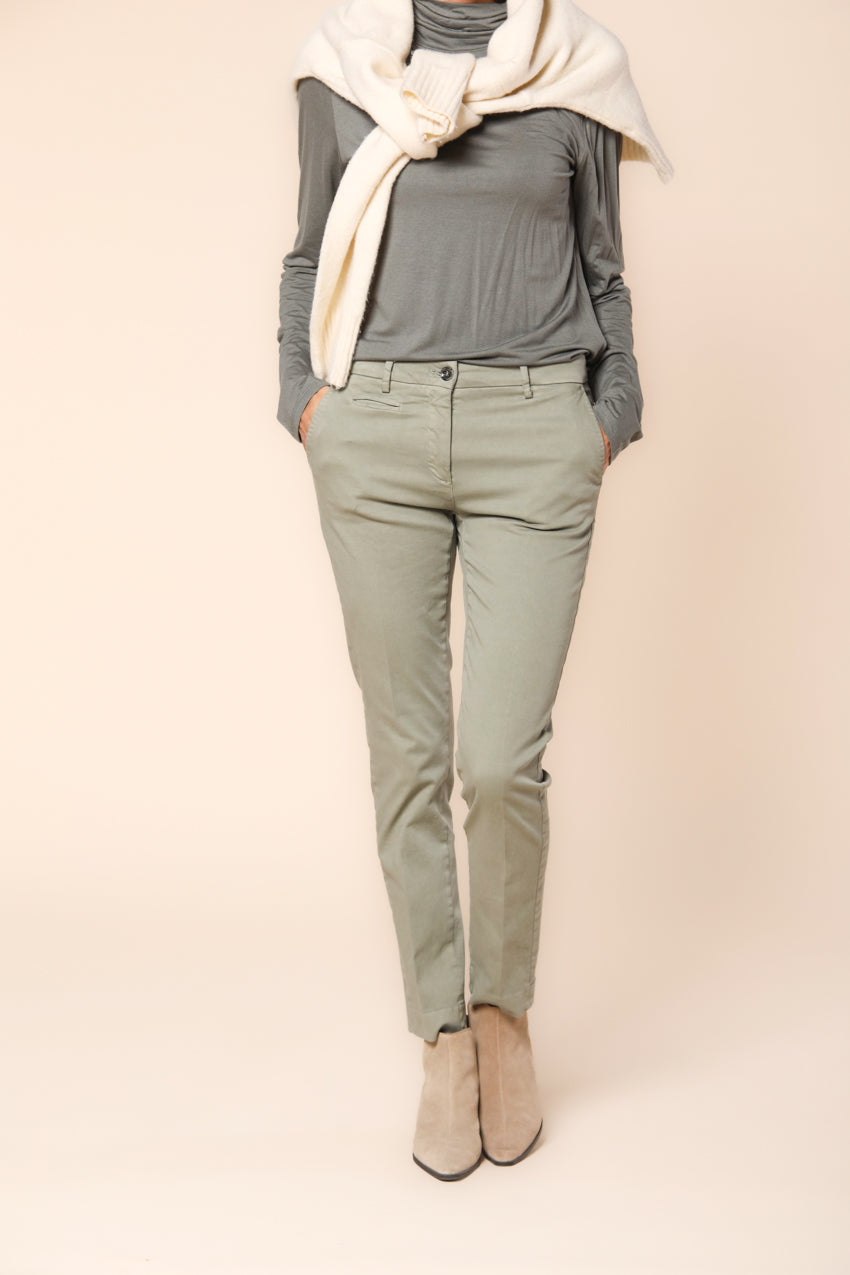 New York Slim women's chino pants in satin slim fit ①