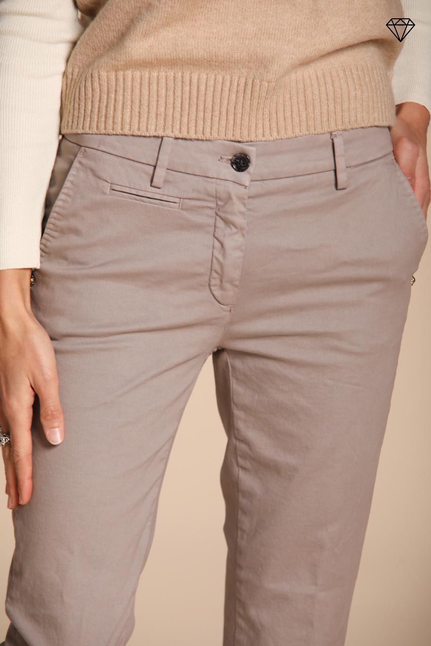 New York Slim pantalón chino mujer en satén slim fit ①