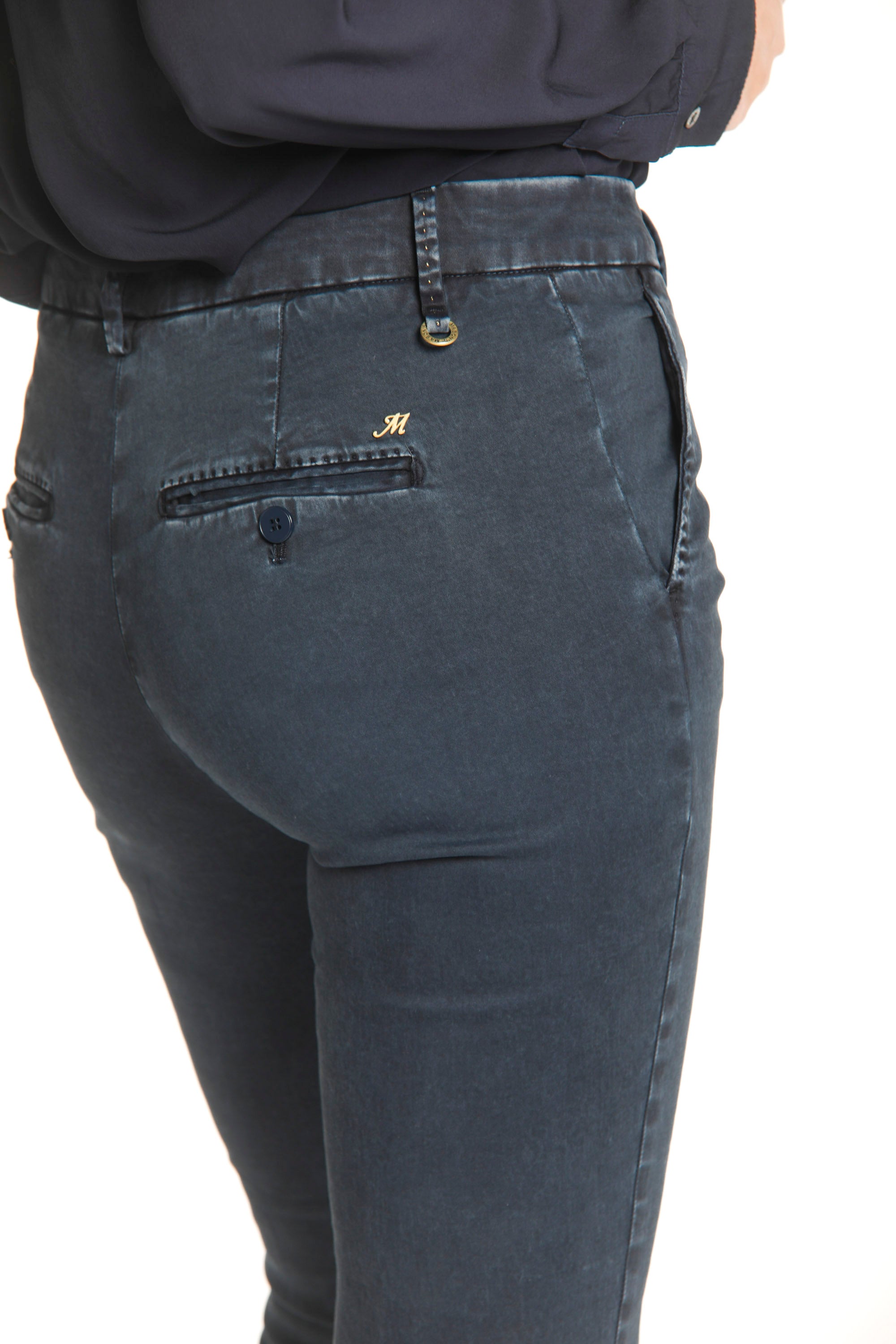 New York Slim Damen Chino-Hose aus satin slim Fit ①.