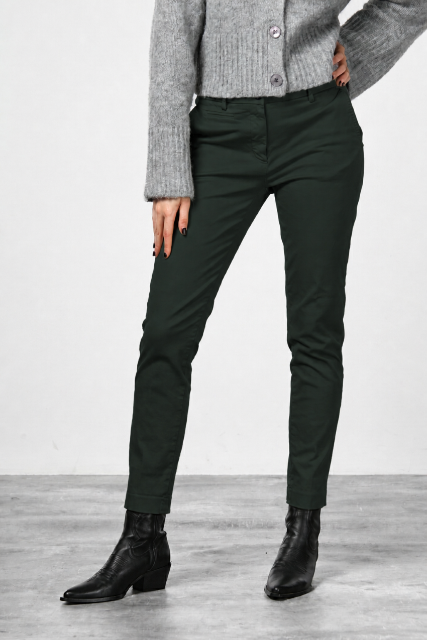 New York Slim pantalone chino donna in raso slim fit ①