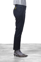 New York Slim Chinohose für Damen aus Satin mit slim fit ①
