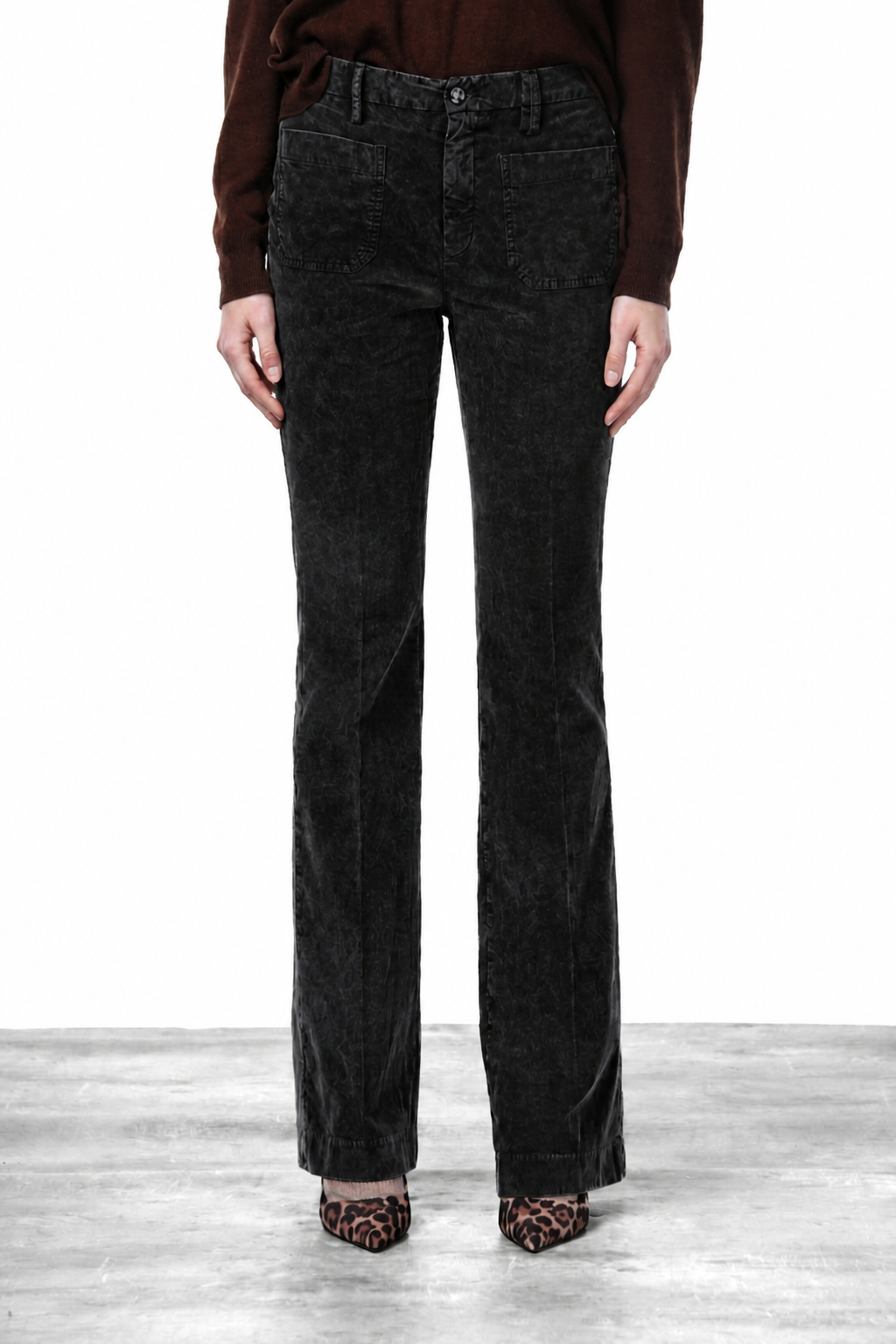 New York Flare Chinohose für Damen aus 1000-Rippen-Samt mit slim fit
