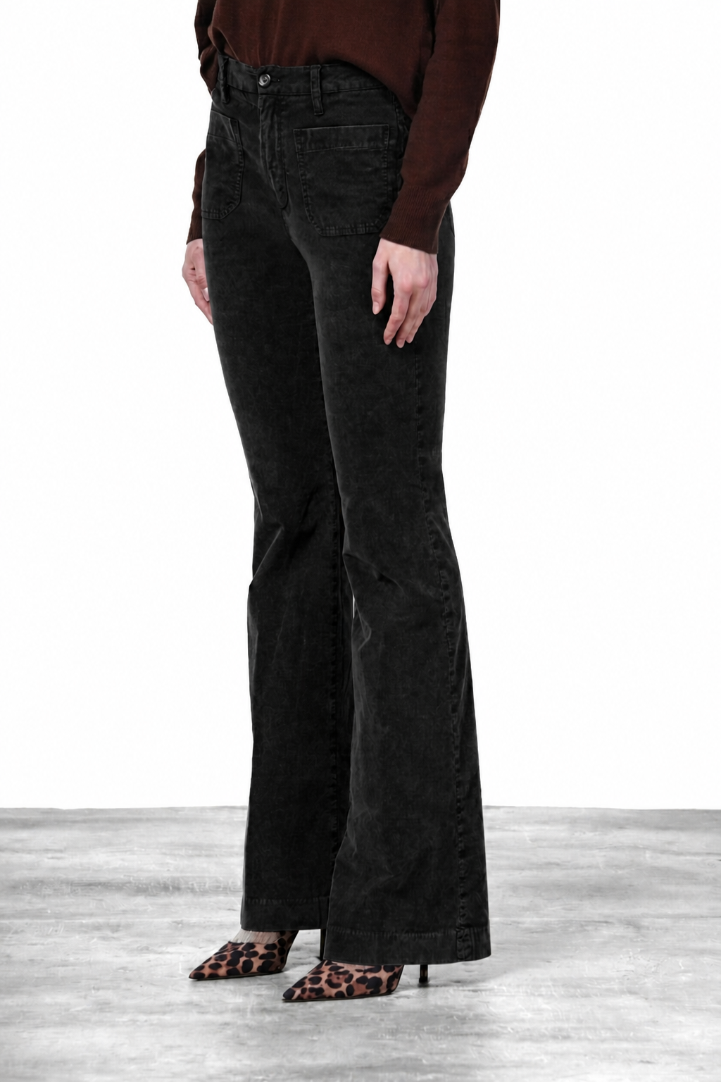 New York Flare Chinohose für Damen aus 1000-Rippen-Samt mit slim fit
