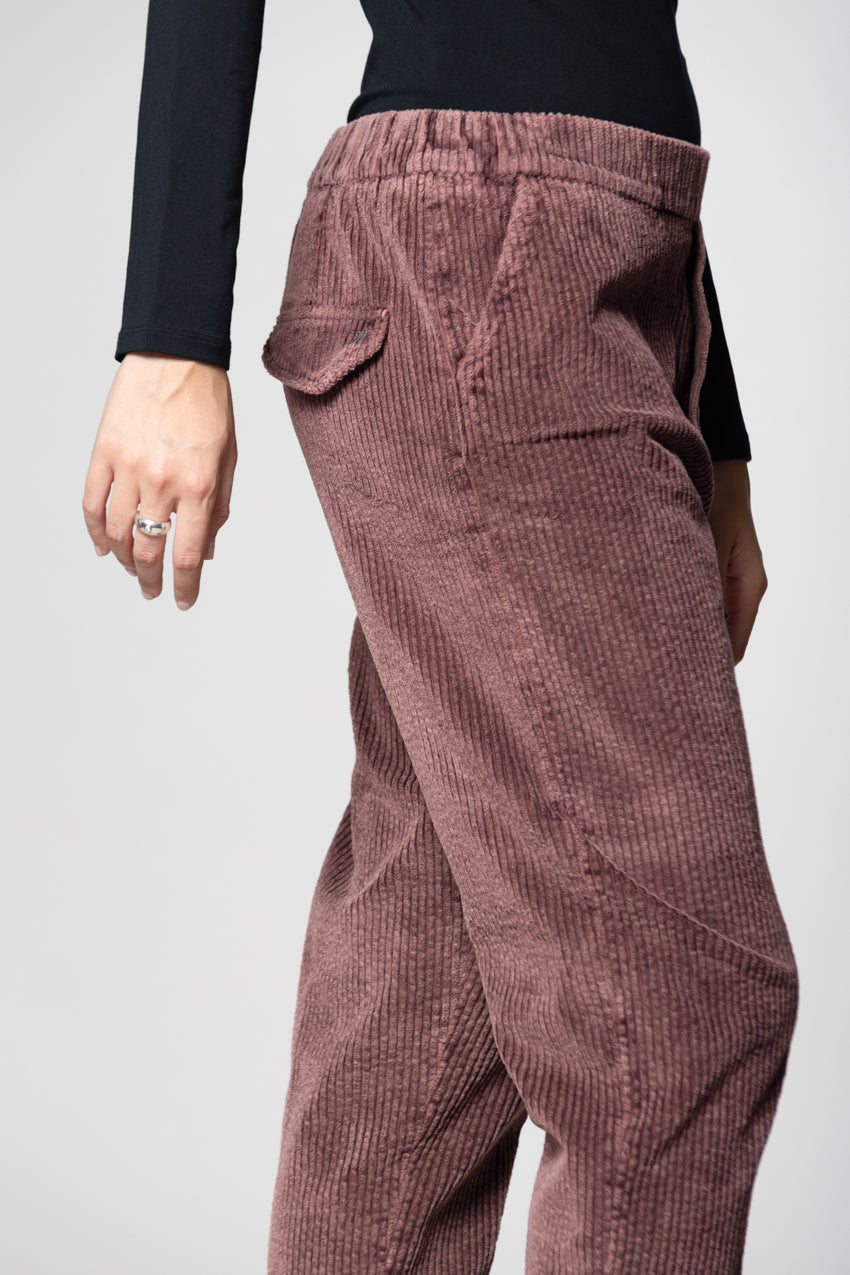 Malibu Jogger City pantalón chino mujer en pana de canalé relaxed fit