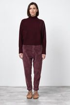 Malibu Jogger City women’s chino pants in wide-wale velvet with relaxed fit
