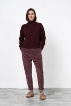 Malibu Jogger City women’s chino pants in wide-wale velvet with relaxed fit
