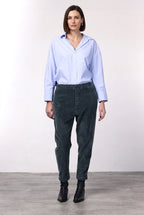 Malibu Jogger City women’s chino pants in wide-wale velvet with relaxed fit