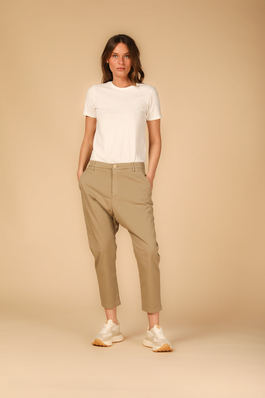 Image 2 de pantalon chino jogger femme modèle Malibu, couleur corde, coupe relaxéd de Mason's