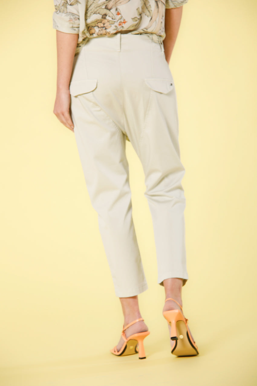 Bild 3 von Damen Chino Hose aus Blassgrün Gabardine Malibu Jogger Modell von Mason's