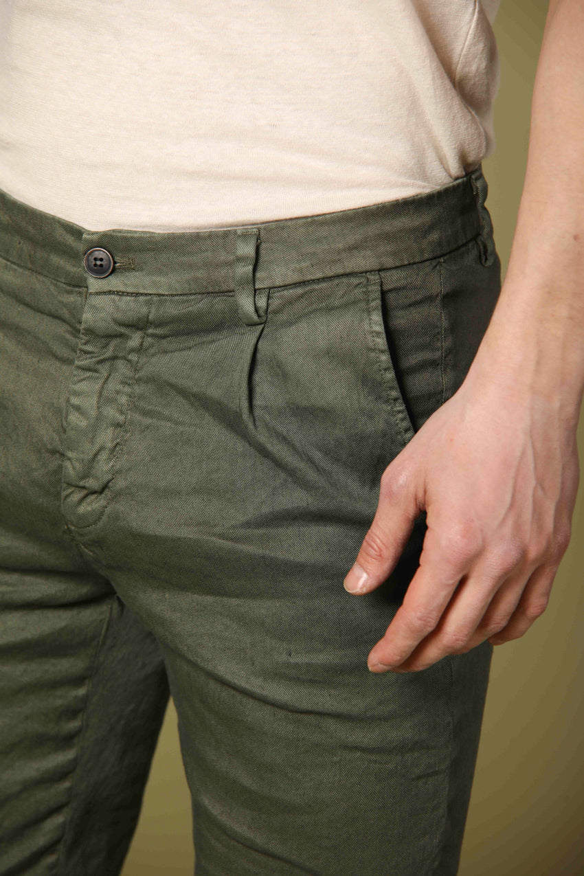 Image 3 of Mason's Osaka 1 Pinces model men's chino bermuda in green, carrot fit