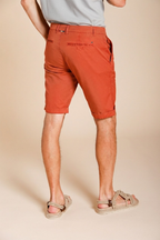 London bermuda chino hombre en gabardina stretch regular fit ①