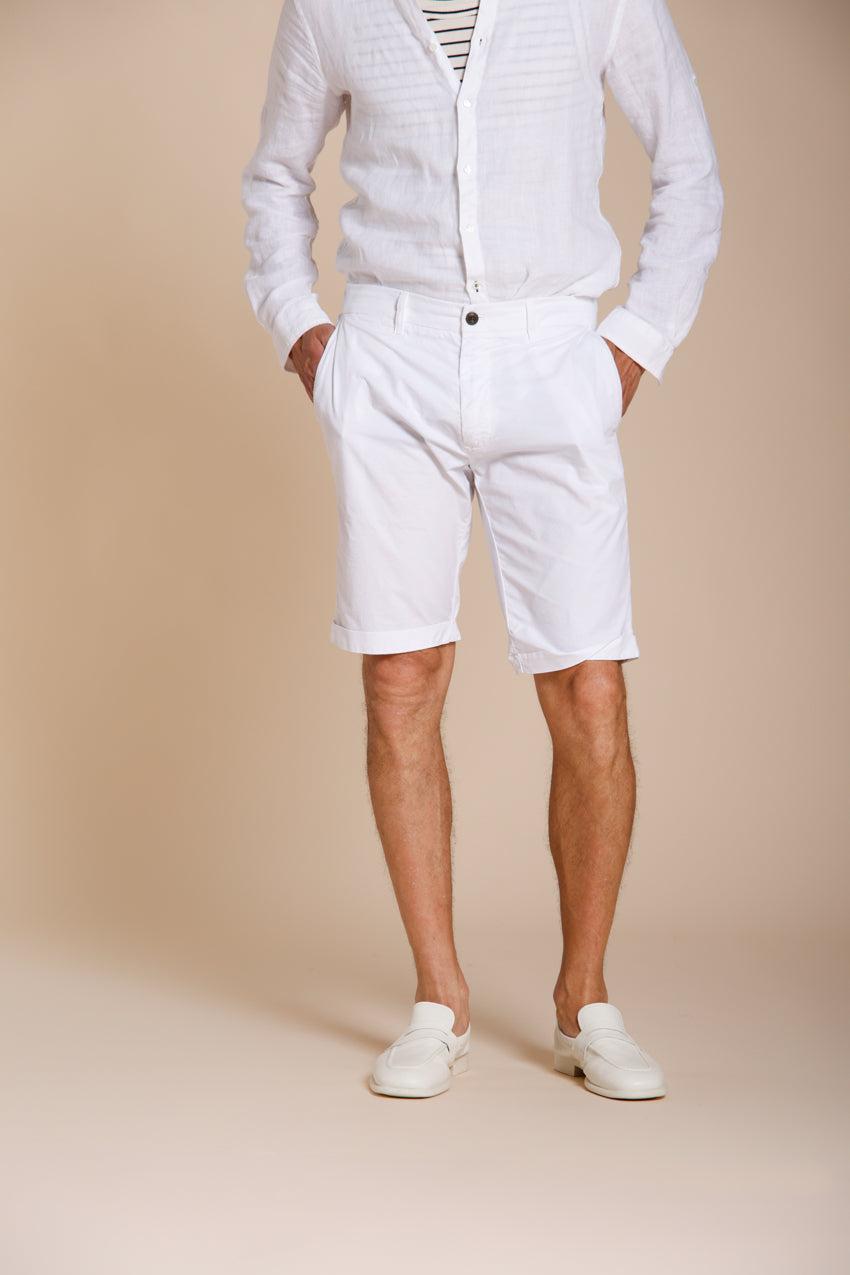 London Bermuda Chino Herren aus Stretch-Gabardine regular fit ①