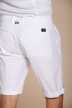 London Bermuda Chino Herren aus Stretch-Gabardine regular fit ①