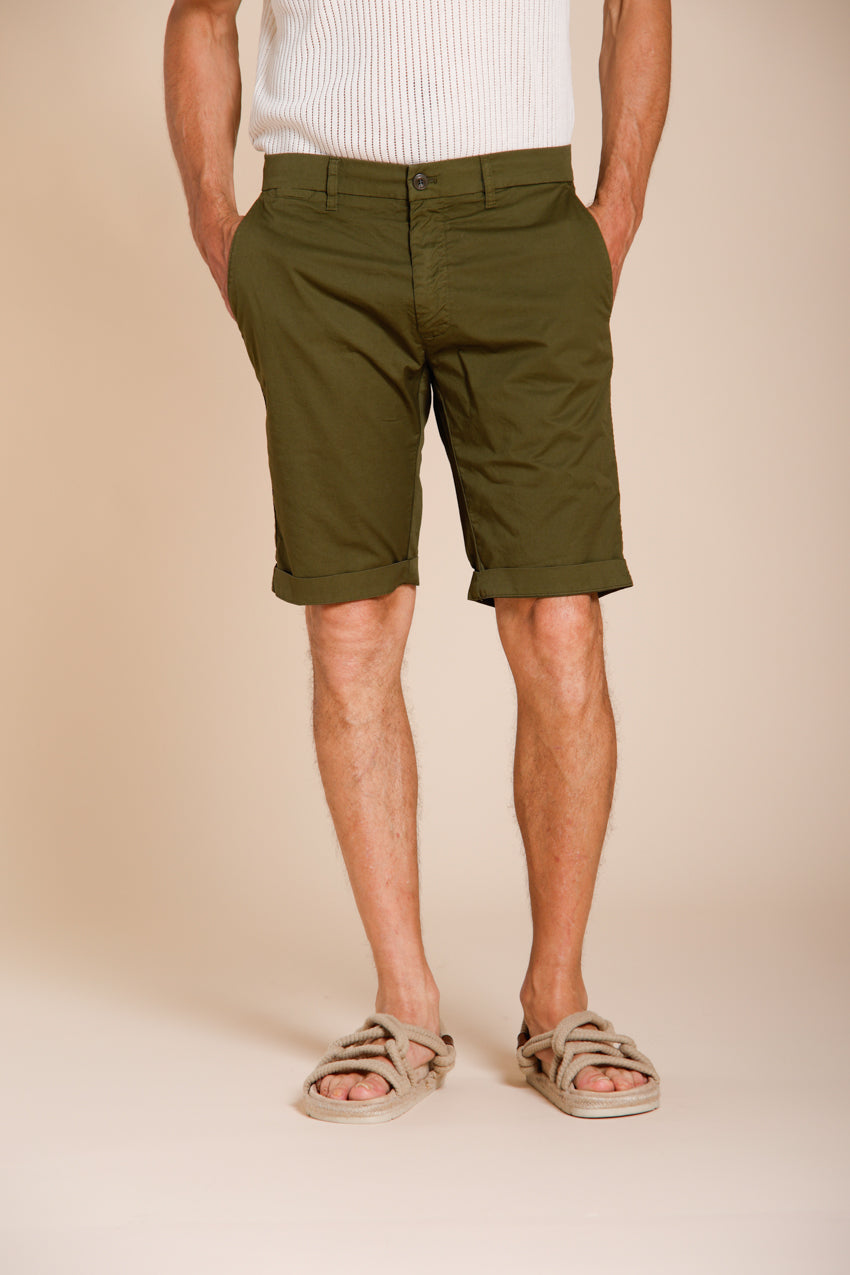 London Bermuda Chino Herren aus Stretch-Gabardine regular fit ①