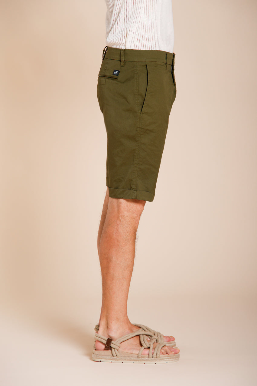 London Bermuda Chino Herren aus Stretch-Gabardine regular fit ①