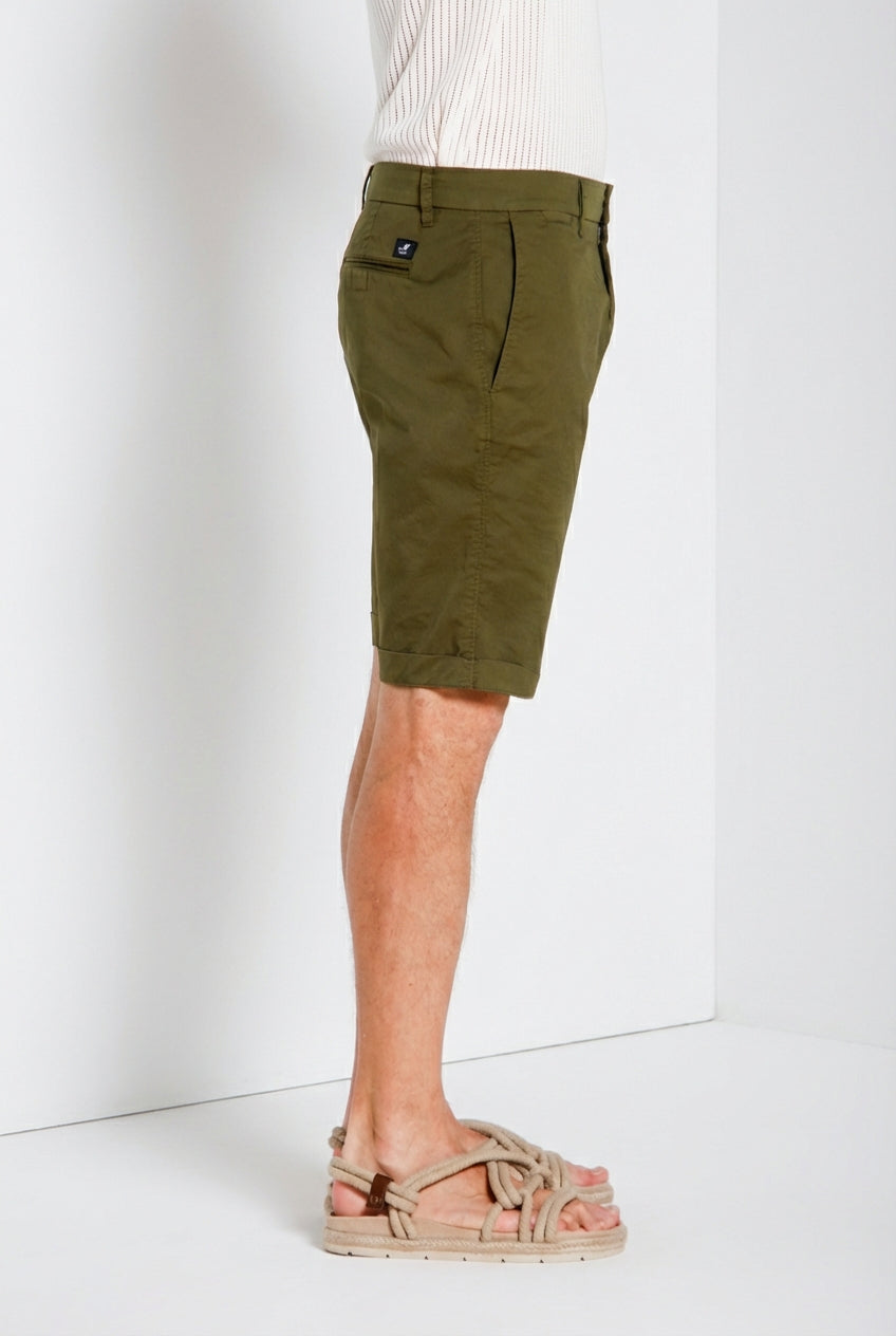 London men's chino bermuda in stretch gabardine regular fit ①
