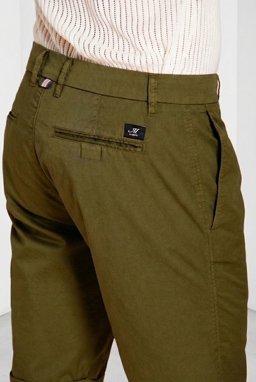 London men's chino bermuda in stretch gabardine regular fit ①