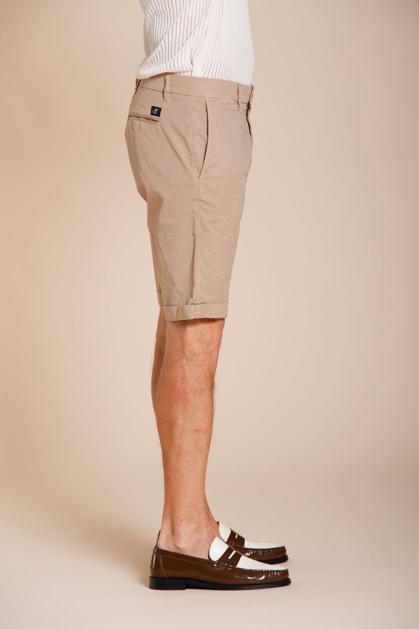 London men's chino bermuda in stretch gabardine regular fit ①