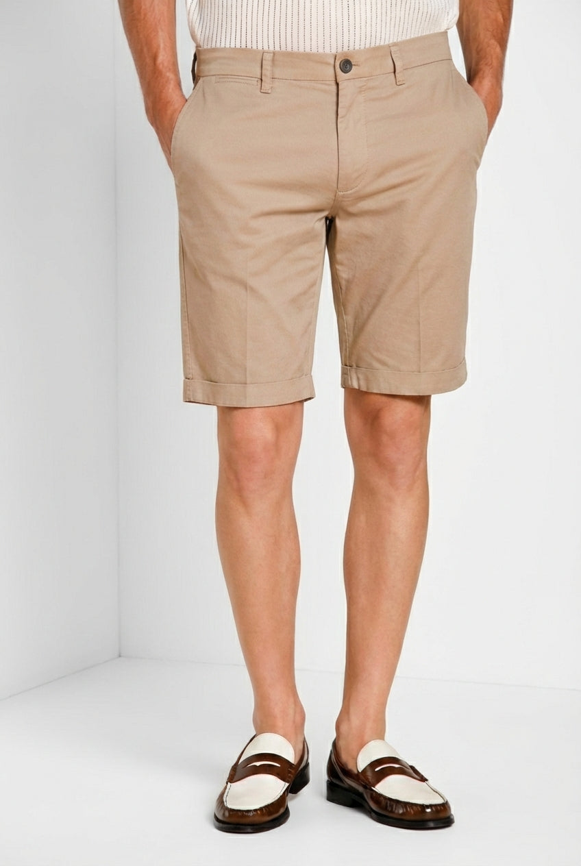 London men's chino bermuda in stretch gabardine regular fit ①