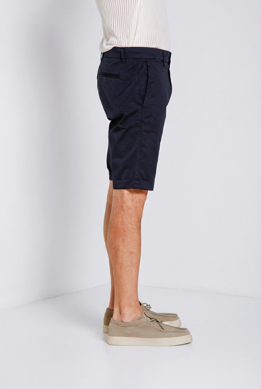 London men's chino bermuda in stretch gabardine regular fit ①