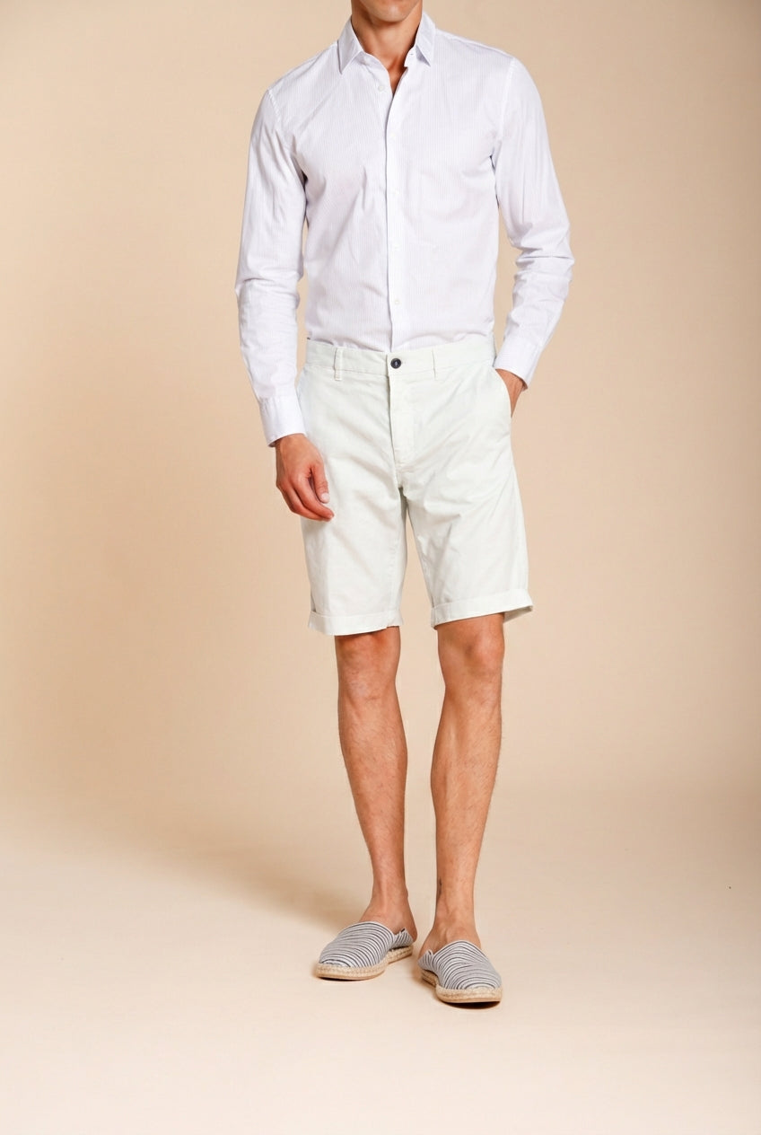 London men's chino bermuda in stretch gabardine regular fit ①