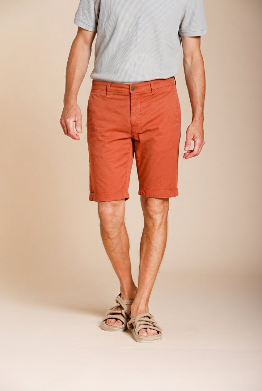 London bermuda chino hombre en gabardina stretch regular fit ①