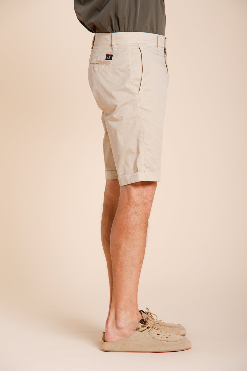 London men's chino bermuda in stretch gabardine regular fit ①