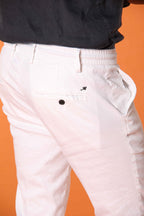 Milano Jogger pantalón de hombre en sarga de lino y algodón extra slim fit
