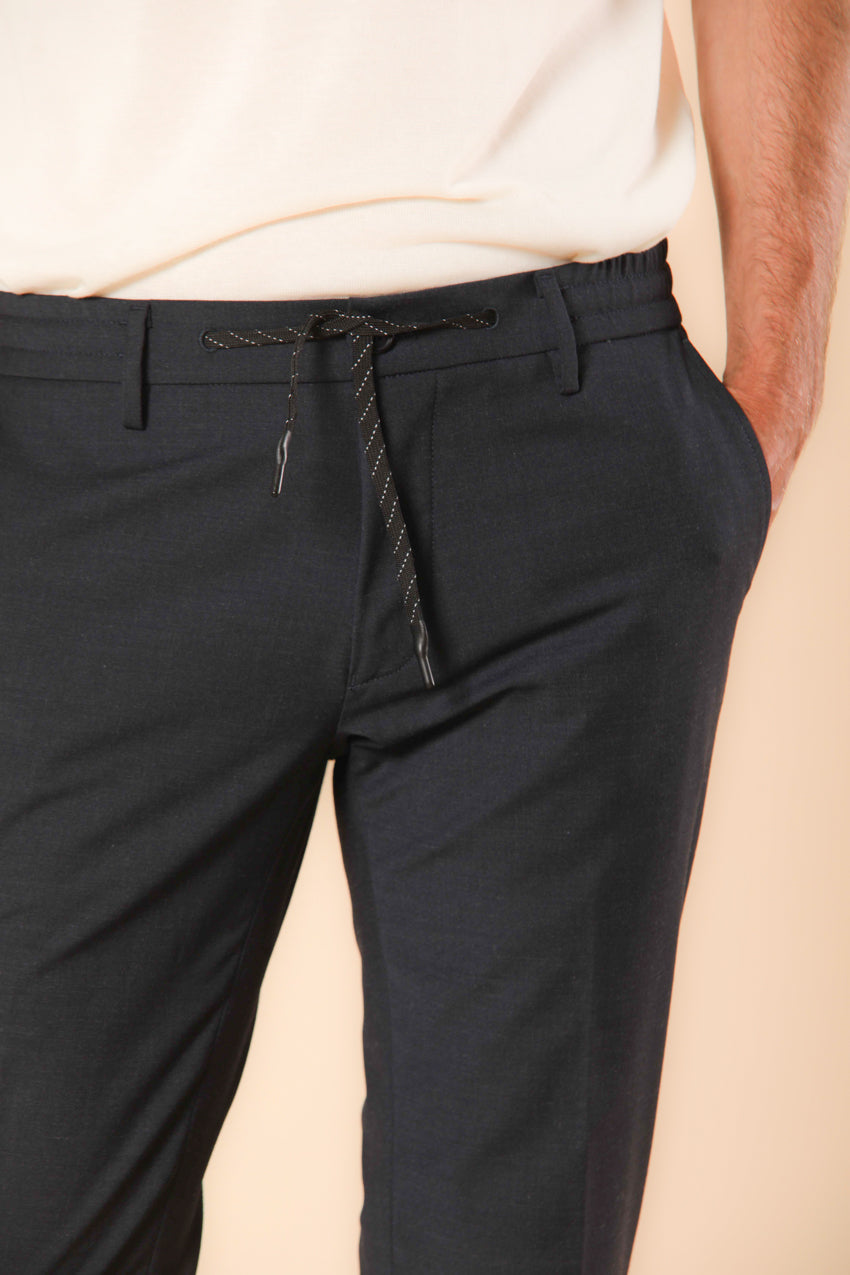 Milano Jogger pantalón chino para hombre en lana travel corte extra slim fit