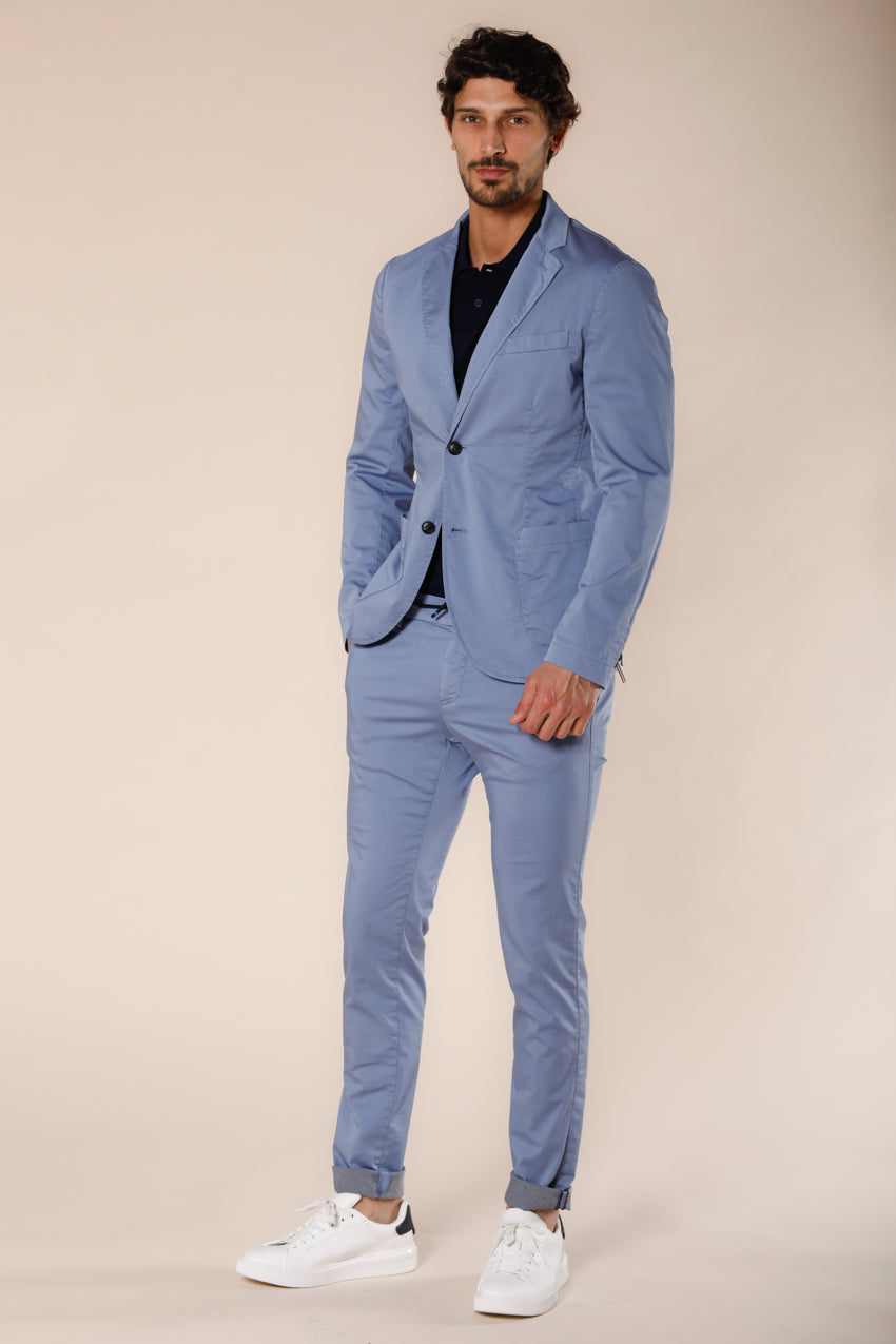 Immagine 2 di pantalone chino jogger uomo in raso tecno travel stretch azzurro modello Milano Jogger Travel di Mason's